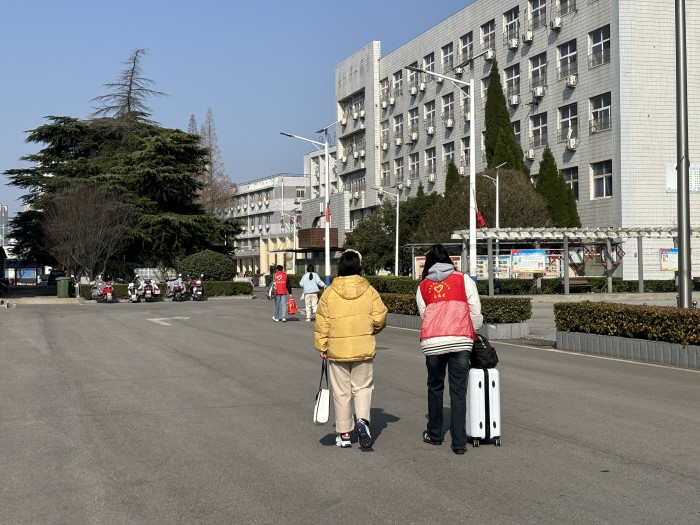 一轻2.jpg