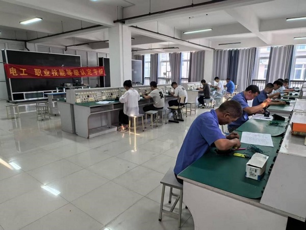 图片4.jpg 图片4.jpg